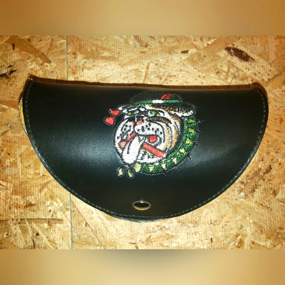 Ed Hardy BULLDOG Sunglasses Leather Case - Picture 1 of 10